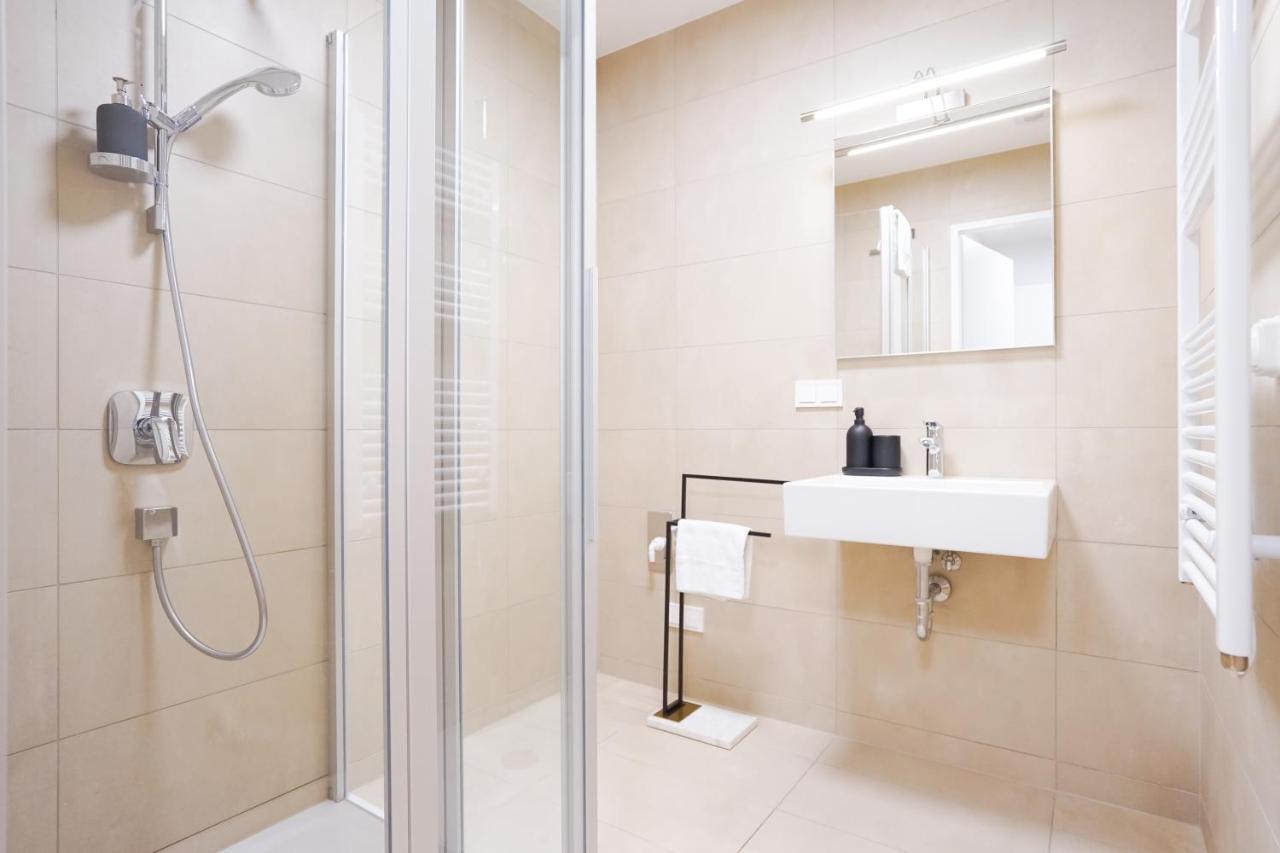 Boutique Studio With Terrace And Pool Vídeň Exteriér fotografie