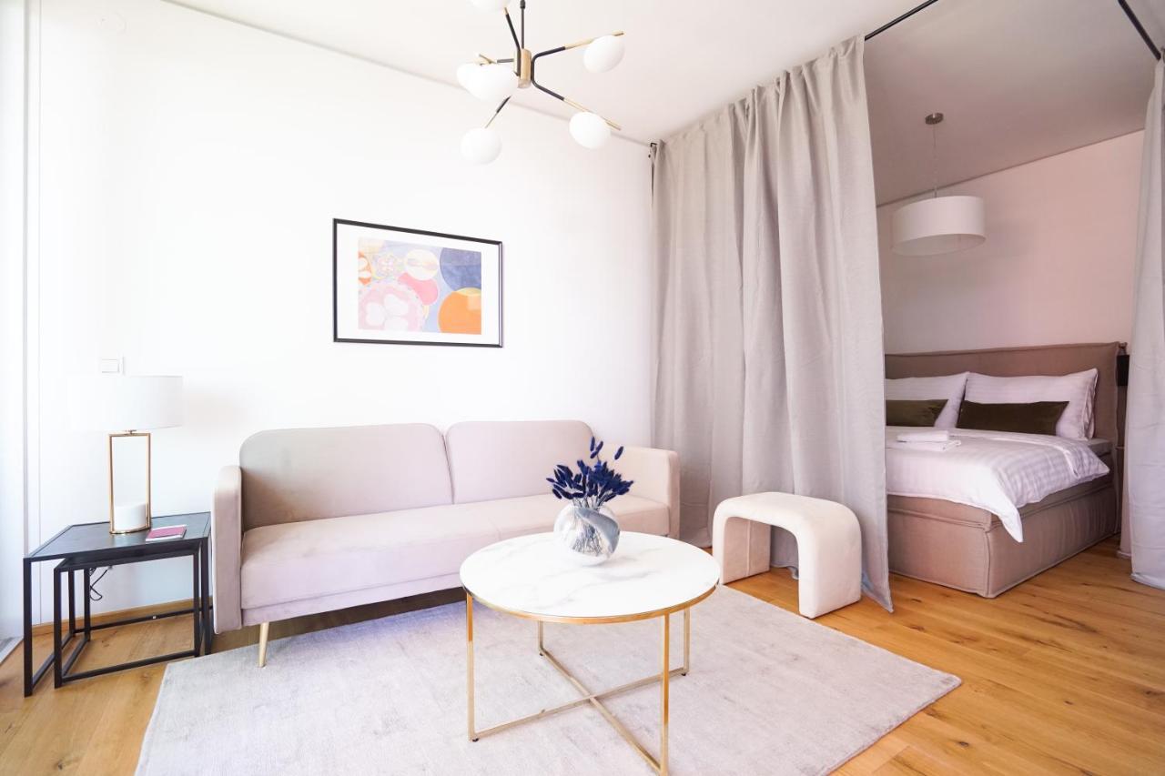 Boutique Studio With Terrace And Pool Vídeň Exteriér fotografie